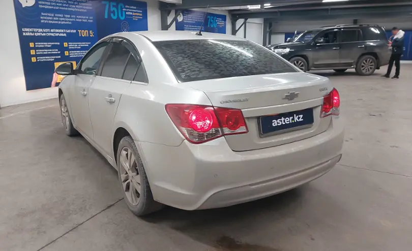 Chevrolet Cruze 2013 года за 4 500 000 тг. в Астана фото 4