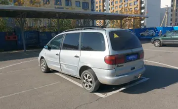 Volkswagen Sharan 1997 года за 1 500 000 тг. в Алматы фото 4