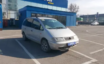 Volkswagen Sharan 1997 года за 1 500 000 тг. в Алматы фото 2