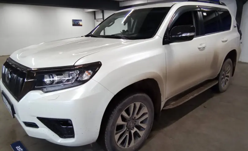 Toyota Land Cruiser Prado 2021 года за 26 000 000 тг. в Астана