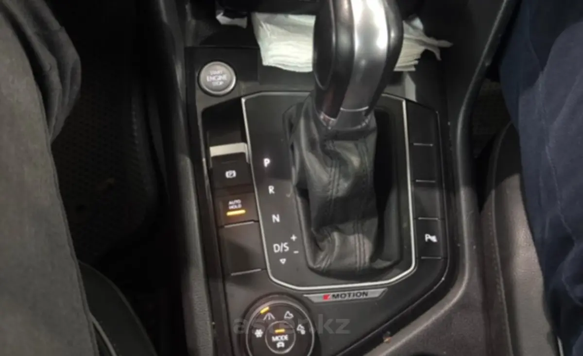Купить Volkswagen Tiguan 2018 года в Астане, цена 12000000 тенге. Продажа Volkswagen Tiguan в Астане - Aster.kz. №c1128857 Volkswagen Tiguan 2018 года за 12 000 000 тг. в Астана - фото 9