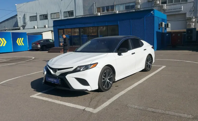 Toyota Camry 2019 года за 12 000 000 тг. в Алматы