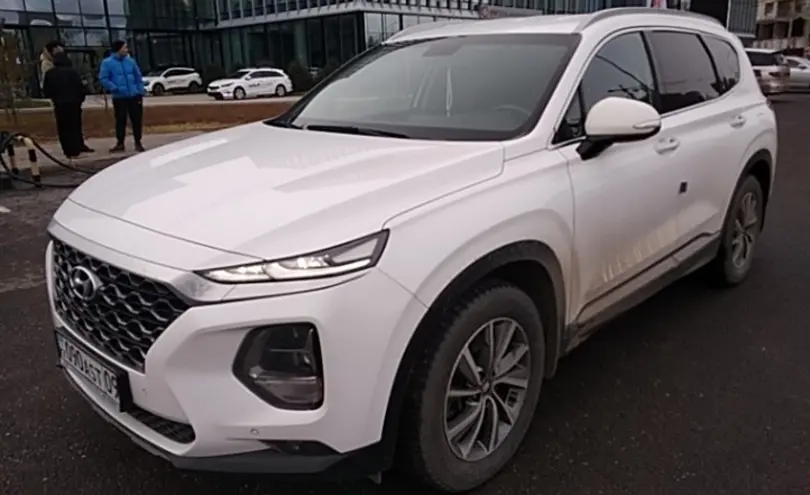 Hyundai Santa Fe 2020 года за 13 500 000 тг. в Астана