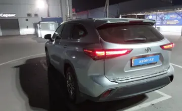 Toyota Highlander 2021 года за 27 000 000 тг. в Шымкент фото 4
