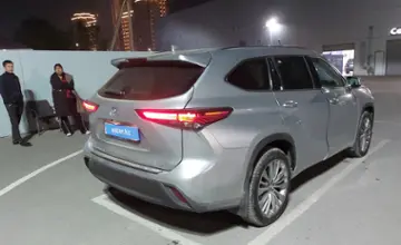 Toyota Highlander 2021 года за 27 000 000 тг. в Шымкент фото 3