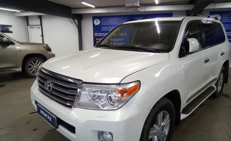 Toyota Land Cruiser 2012 года за 17 400 000 тг. в Астана