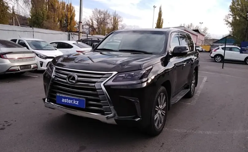 Lexus LX 2017 года за 43 000 000 тг. в Алматы