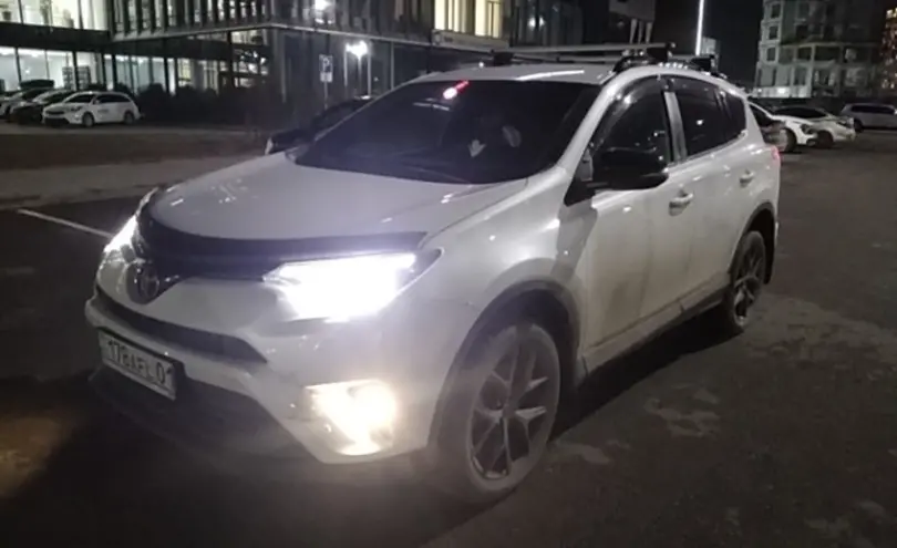 Toyota RAV4 2019 года за 12 800 000 тг. в Астана