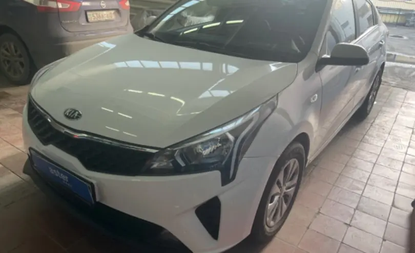 Kia Rio 2021 года за 7 500 000 тг. в Астана