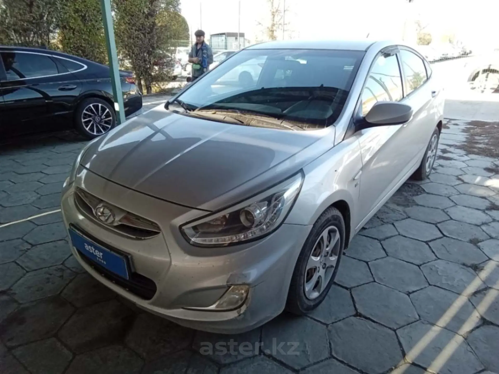 Hyundai Accent 2013