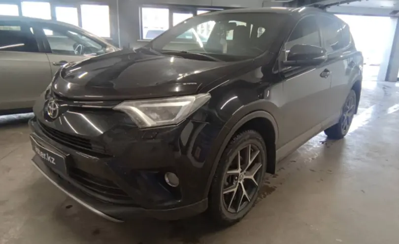 Toyota RAV4 2017 года за 10 000 000 тг. в Астана