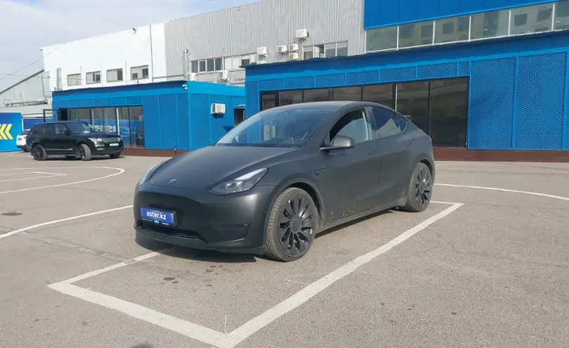 Tesla Model Y 2023 года за 18 000 000 тг. в Алматы