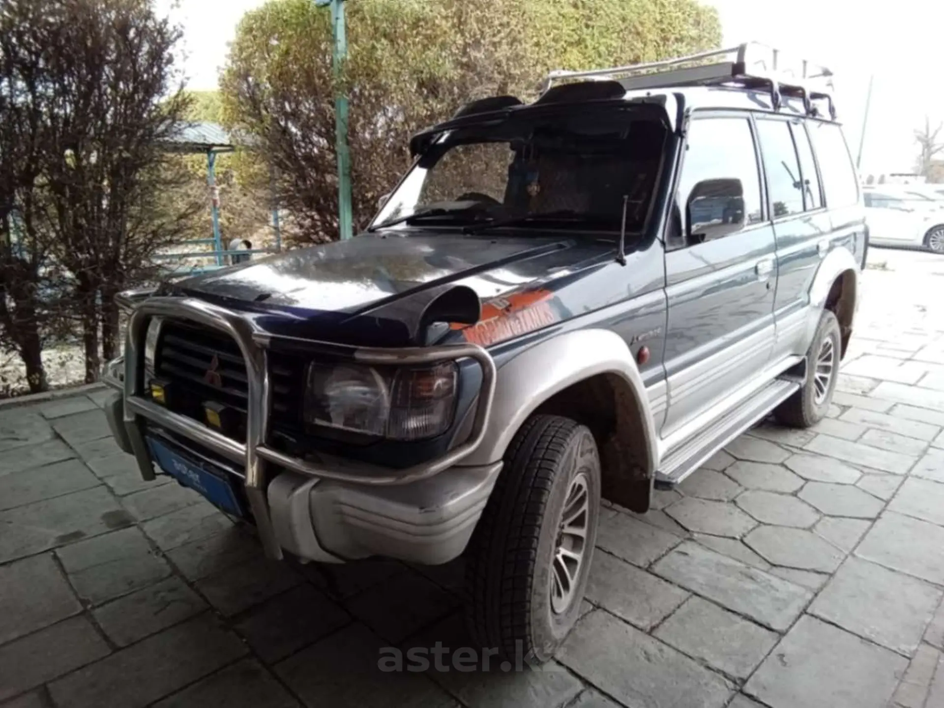 Mitsubishi Pajero 1993