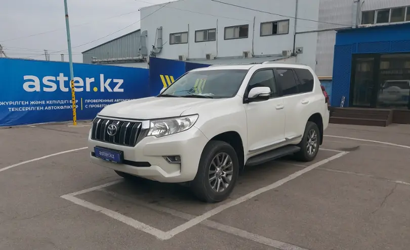 Toyota Land Cruiser Prado 2019 года за 28 000 000 тг. в Алматы