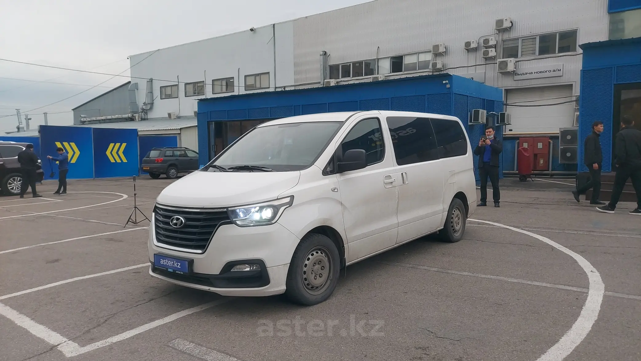 Hyundai H-1 2019