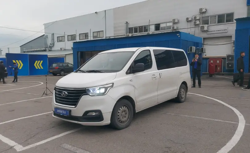 Hyundai H-1 2019 года за 9 500 000 тг. в Алматы