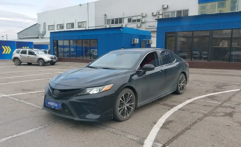 Toyota Camry 2020 года за 10 500 000 тг. в Алматы