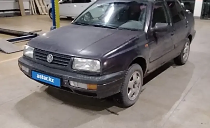 Volkswagen Vento 1993 года за 1 100 000 тг. в Караганда