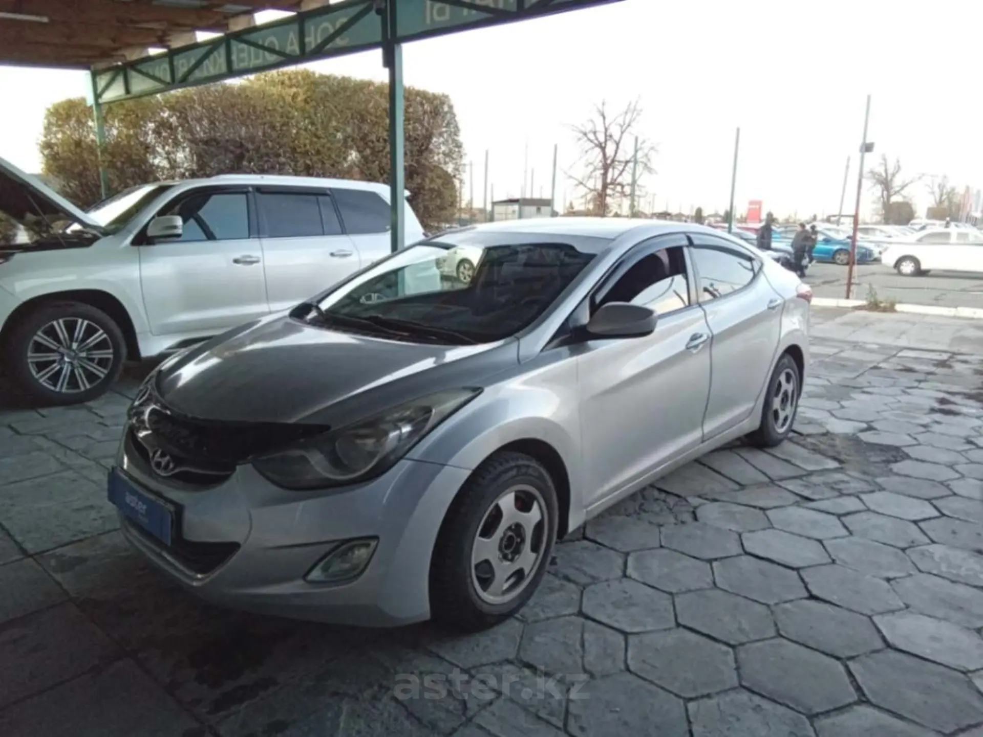 Hyundai Elantra 2011