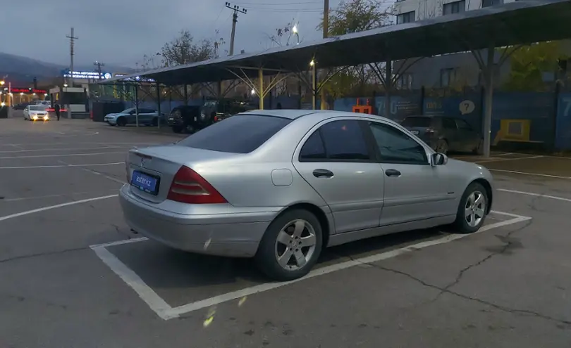 Mercedes-Benz C-Класс 2001 года за 2 500 000 тг. в Алматы фото 3