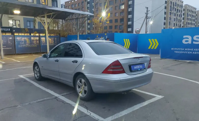 Mercedes-Benz C-Класс 2001 года за 2 500 000 тг. в Алматы фото 4