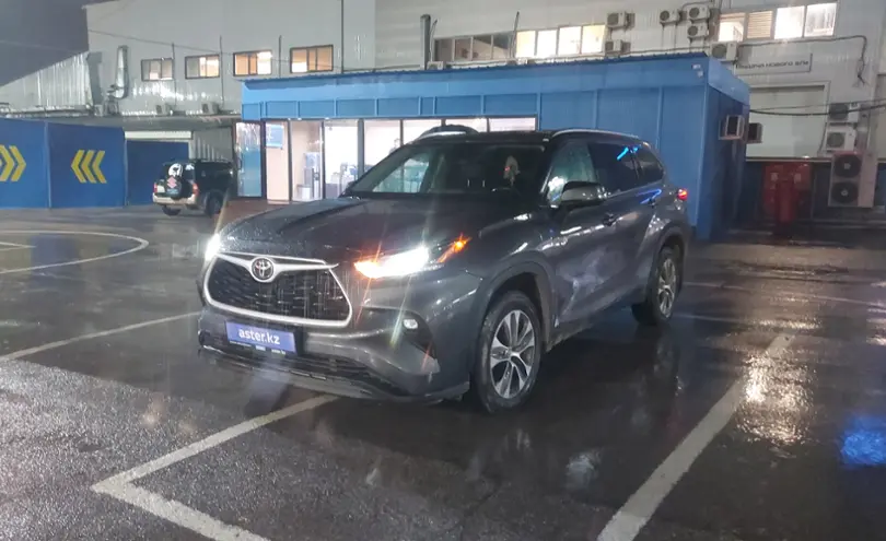 Toyota Highlander 2021 года за 25 000 000 тг. в Алматы