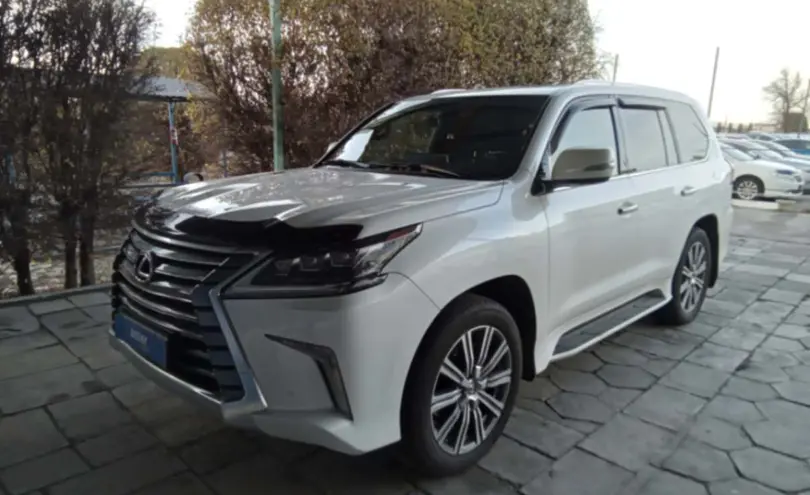 Lexus LX 2016 года за 40 000 000 тг. в Талдыкорган