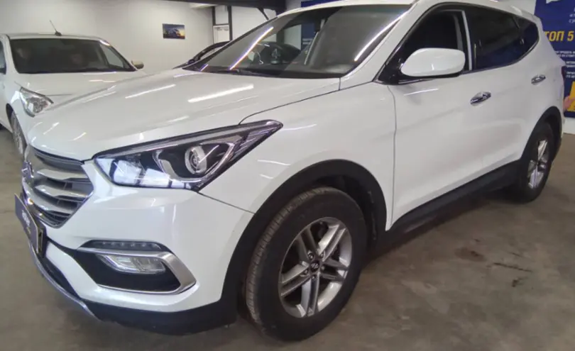 Hyundai Santa Fe 2016 года за 10 000 000 тг. в Астана