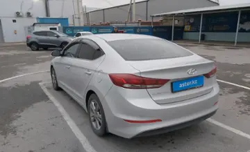 Hyundai Elantra 2018 года за 8 000 000 тг. в Шымкент фото 4