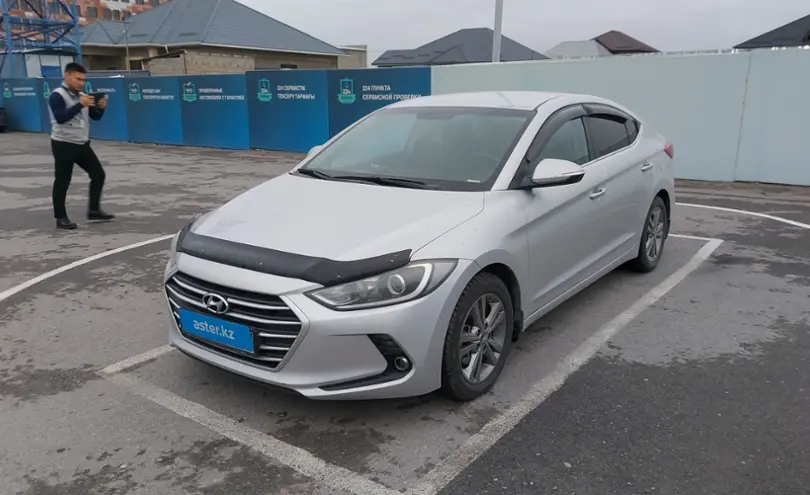 Hyundai Elantra 2018 года за 8 000 000 тг. в Шымкент