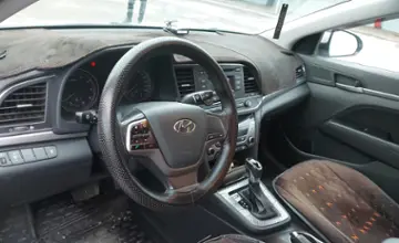 Hyundai Elantra 2018 года за 8 000 000 тг. в Шымкент фото 5