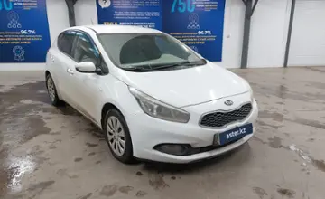 Kia Ceed 2014 года за 5 800 000 тг. в Астана фото 2