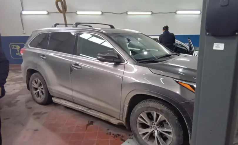 Toyota Highlander 2016 года за 17 000 000 тг. в Астана фото 4