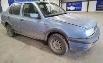 Volkswagen Vento 1993 года за 700 000 тг. в Астана фото 3