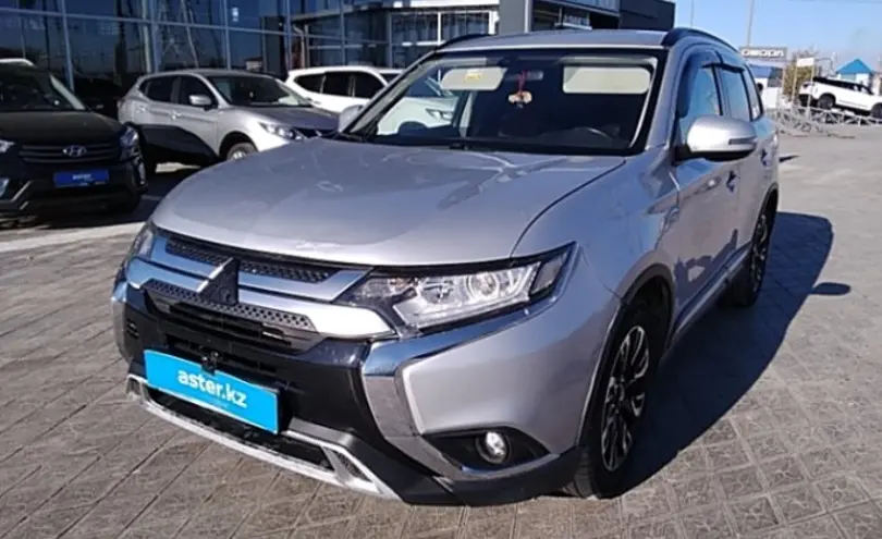 Mitsubishi Outlander 2021 года за 11 800 000 тг. в Атырау