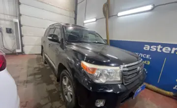 Toyota Land Cruiser 2013 года за 23 000 000 тг. в Астана фото 3