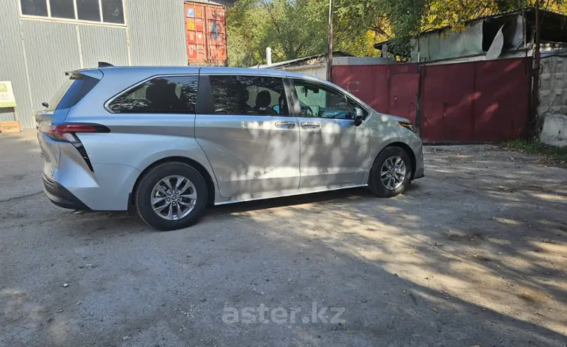Toyota Sienna 2021 года за 23 500 000 тг. в Алматинская область фото 3