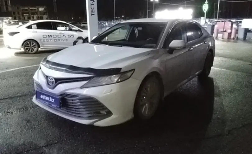 Toyota Camry 2020 года за 15 000 000 тг. в Усть-Каменогорск