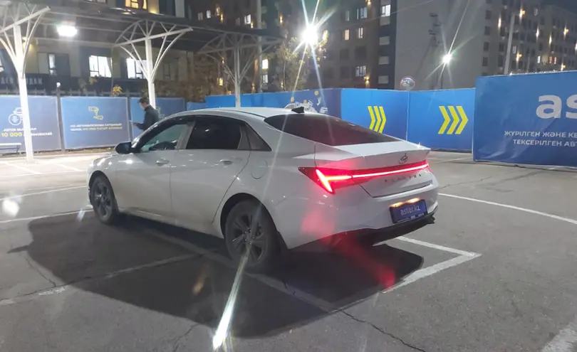 Hyundai Elantra 2022 года за 11 000 000 тг. в Алматы фото 4