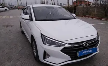 Hyundai Elantra 2019 года за 9 000 000 тг. в Атырау фото 3