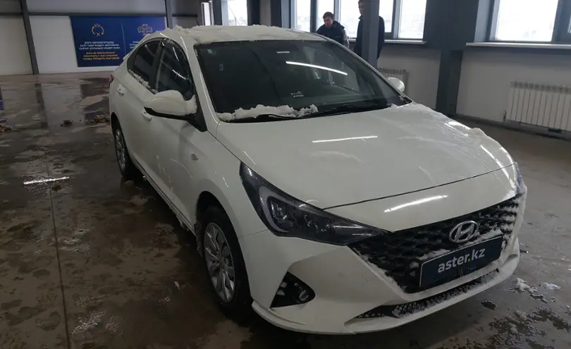 Hyundai Accent 2020 года за 8 500 000 тг. в Астана фото 2