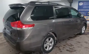 Toyota Sienna 2013 года за 14 000 000 тг. в Астана фото 3