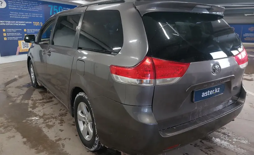 Toyota Sienna 2013 года за 14 000 000 тг. в Астана фото 4