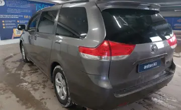 Toyota Sienna 2013 года за 14 000 000 тг. в Астана фото 4