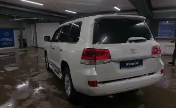 Toyota Land Cruiser 2019 года за 39 000 000 тг. в Астана фото 4
