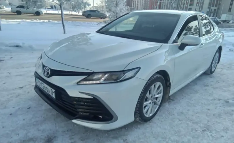 Toyota Camry 2023 года за 16 000 000 тг. в Астана