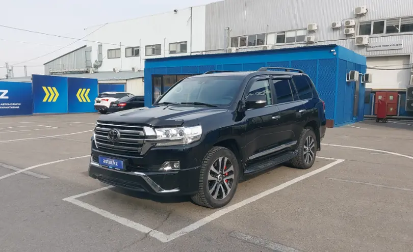 Toyota Land Cruiser 2017 года за 26 000 000 тг. в Алматы