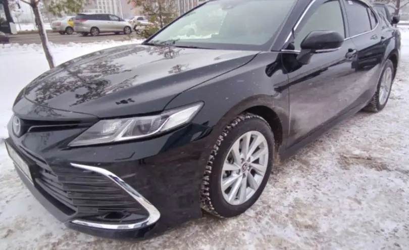 Toyota Camry 2023 года за 16 500 000 тг. в Астана