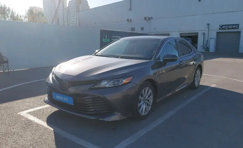 Toyota Camry 2019 года за 13 500 000 тг. в Шымкент