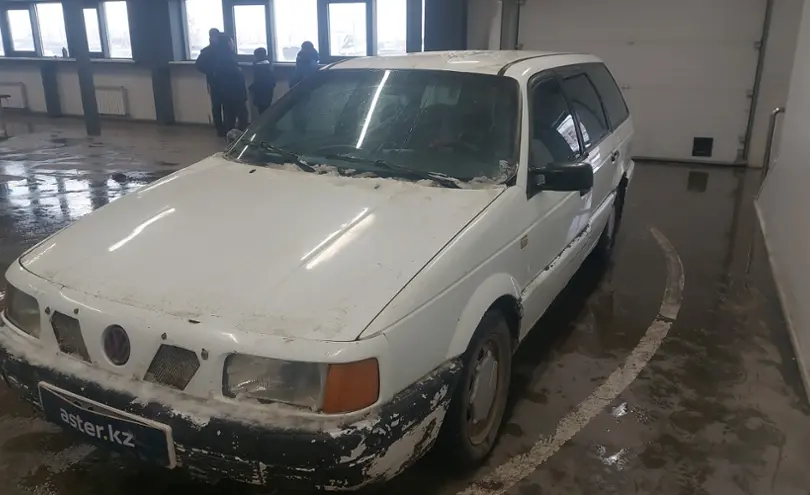 Volkswagen Passat 1990 года за 800 000 тг. в Астана